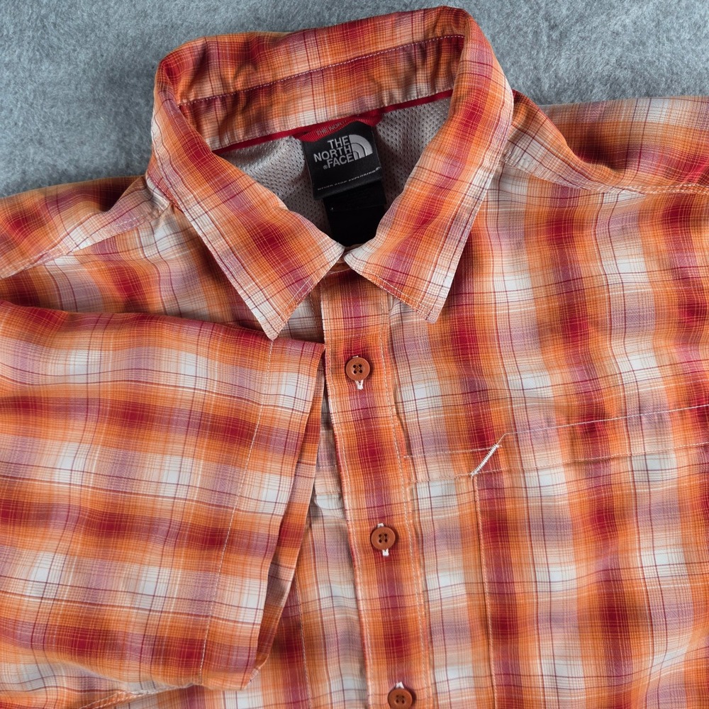 The North Face Button Up Mens Medium Orange Red Plaid Short Sleeve Hiking Shirt